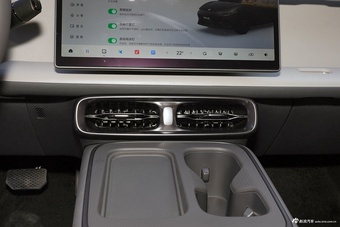 2026款零跑Lafa5 515 Plus