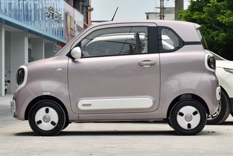 2026款奔腾小马 222km 炫彩马