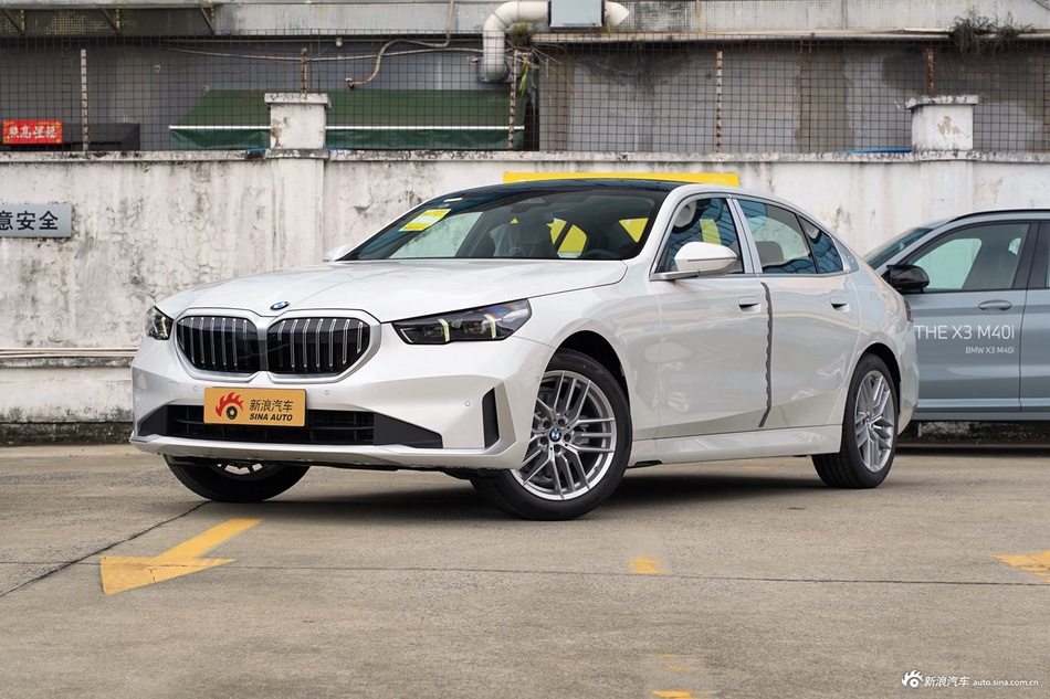2025款宝马5系 525Li 豪华套装