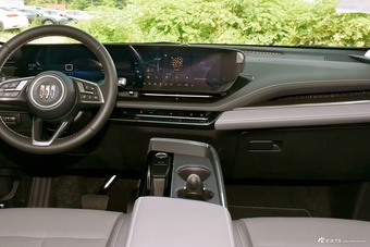 2025款别克E5 620km 尊享版