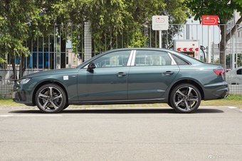 2025款奥迪A4L 200万辆悦享版 40 TFSI 豪华动感型