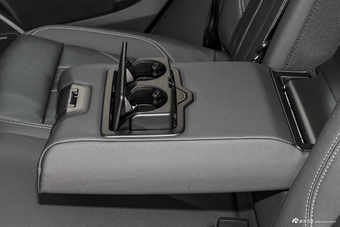 2024款奥迪Q5L 45 TFSI 豪华动感型