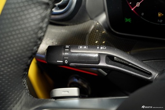 2025款奔驰CLE 300 4MATIC 敞篷轿跑车