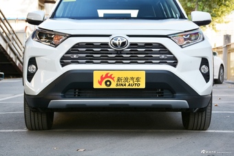 2020款RAV4荣放2.0L CVT两驱尊贵版 