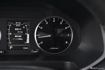 2025款瑞虎7 卓越版 1.5T CVT全球版