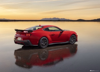 2026款Mustang Dark Horse SC 官图