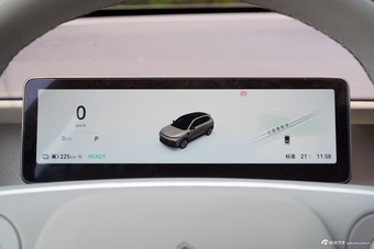 2025款零跑B10 510悦享智驾版