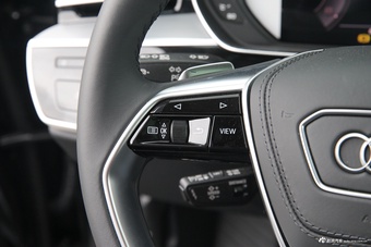 2026款奥迪A8L 55 TFSI quattro旗舰型