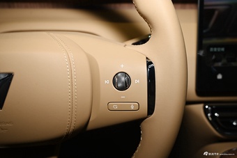 2025款深蓝S09 后驱Ultra+超长续航版