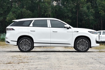 2026款瑞虎9 2.0T 自动两驱耀享版