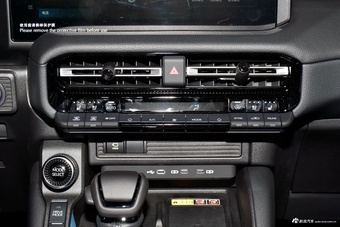 2025款普拉多 2.4T 全能TX版 5座