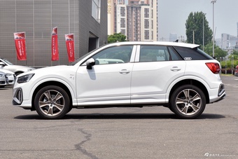 2025款奥迪Q2L 35 TFSI 时尚动感型