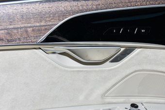 2025款奥迪A8L 55 TFSI quattro 旗舰型