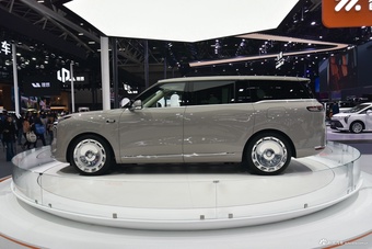 2025广州车展实拍：智己LS9