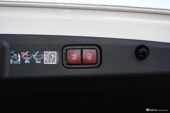 2025款奔驰E级 E 300 L 时尚运动型