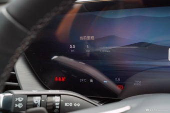 2025款昂科威Plus 28T 两驱白金版