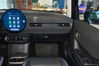 2025款MINI 1.5T COOPER 经典派 五门版