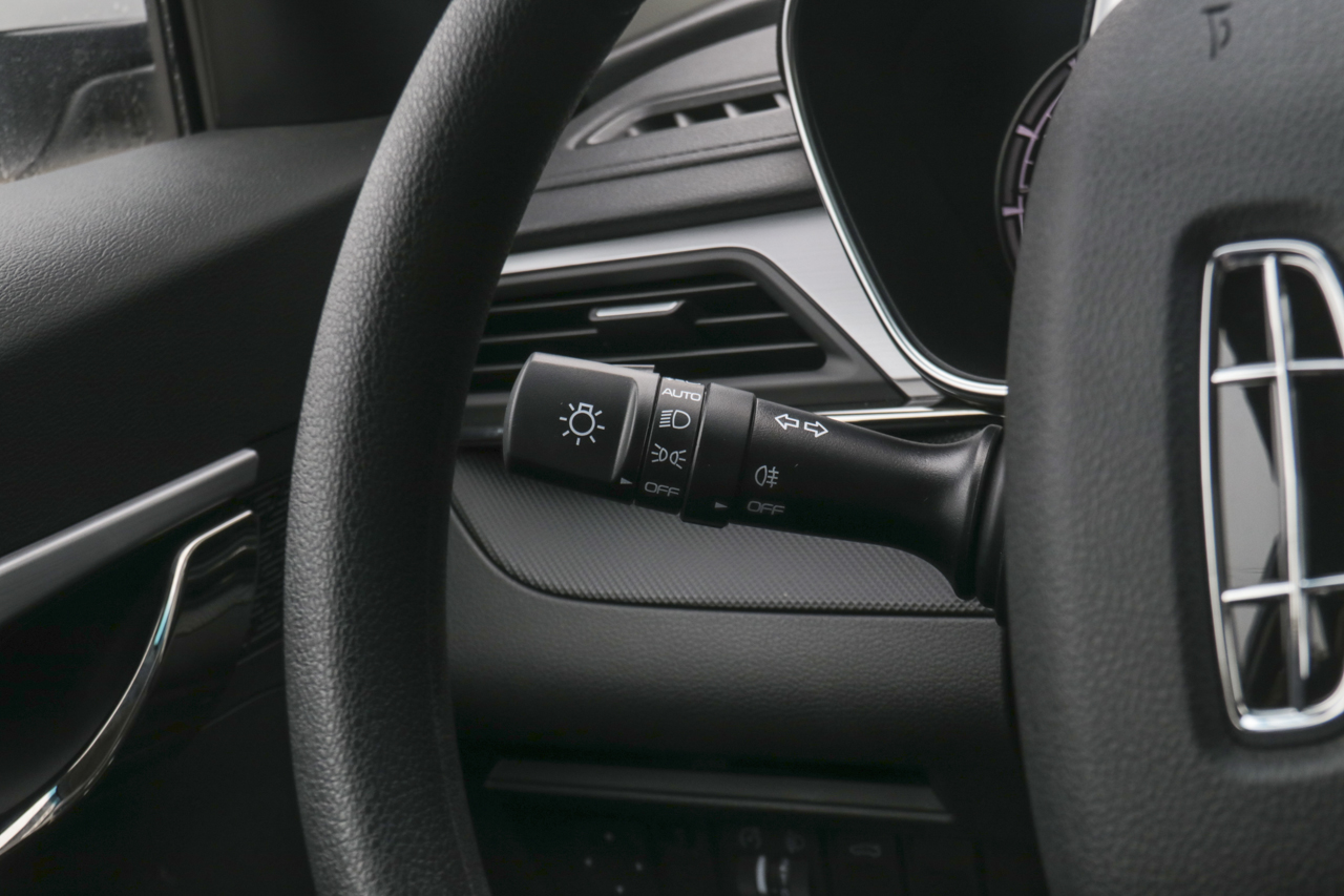 2019款吉利缤瑞1.0T手动200T手动缤驰版