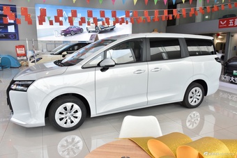 2025款五菱星光730 1.5T 6MT 舒适型