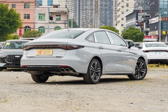 2025款艾瑞泽8 Pro 2.0T 豪华型