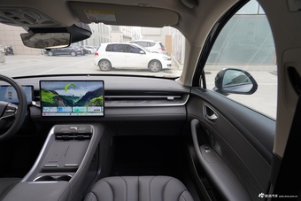 2026款荣威M7 DMH 205km 尊享版