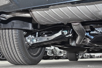 2026款奥迪Q5L 45周年典藏版 40 TFSI 豪华动感型