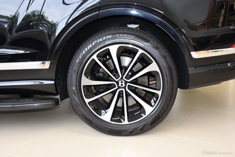 2024款添越 4.0T V8