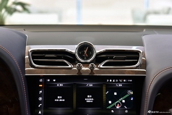 2024款添越 4.0T V8 雅度版