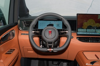 2026款红旗HQ9 PHEV 2.0T 四驱尊贵版