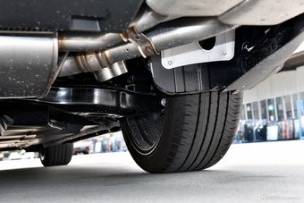 2025款长安UNI-V 1.5T 500Bar尊贵运动型