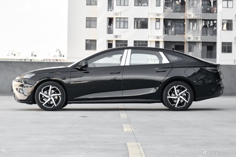 2026款海豹07 DM-i 1.5T 230km 尊荣型