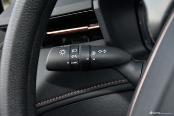 2026款雷凌L 智能电混双擎 1.8L 领先版