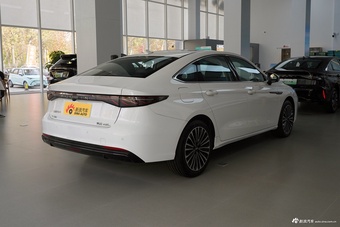 2025款风云A8L 1.5TGDI 145km 豪华型