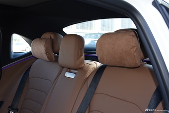 2025款奔驰E级 E 300 L 时尚运动型