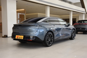 2025款ZEEKR 007 后驱智驾版 75kWh