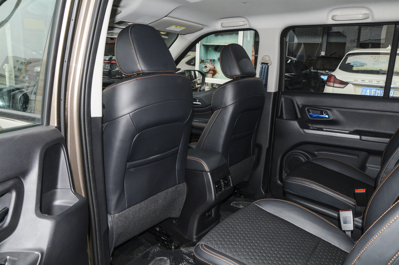  2019款长安欧尚X70A 1.5L手动精英型国VI 