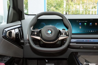 2025款宝马X3 改款 xDrive25L 豪华套装