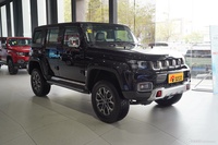 2024款北京BJ40 2.0T 城市猎人荣耀版