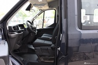 2024款全顺T8 2.0T柴油手动中轴中顶6座多功能版