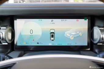 2025款北京BJ40e 魔核电驱标准版