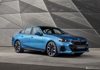 2025款宝马5系 540i xDrive Legacy Edition 海外版