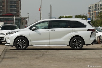 2026款格瑞维亚 2.5L混动 尊爵MAX四驱版