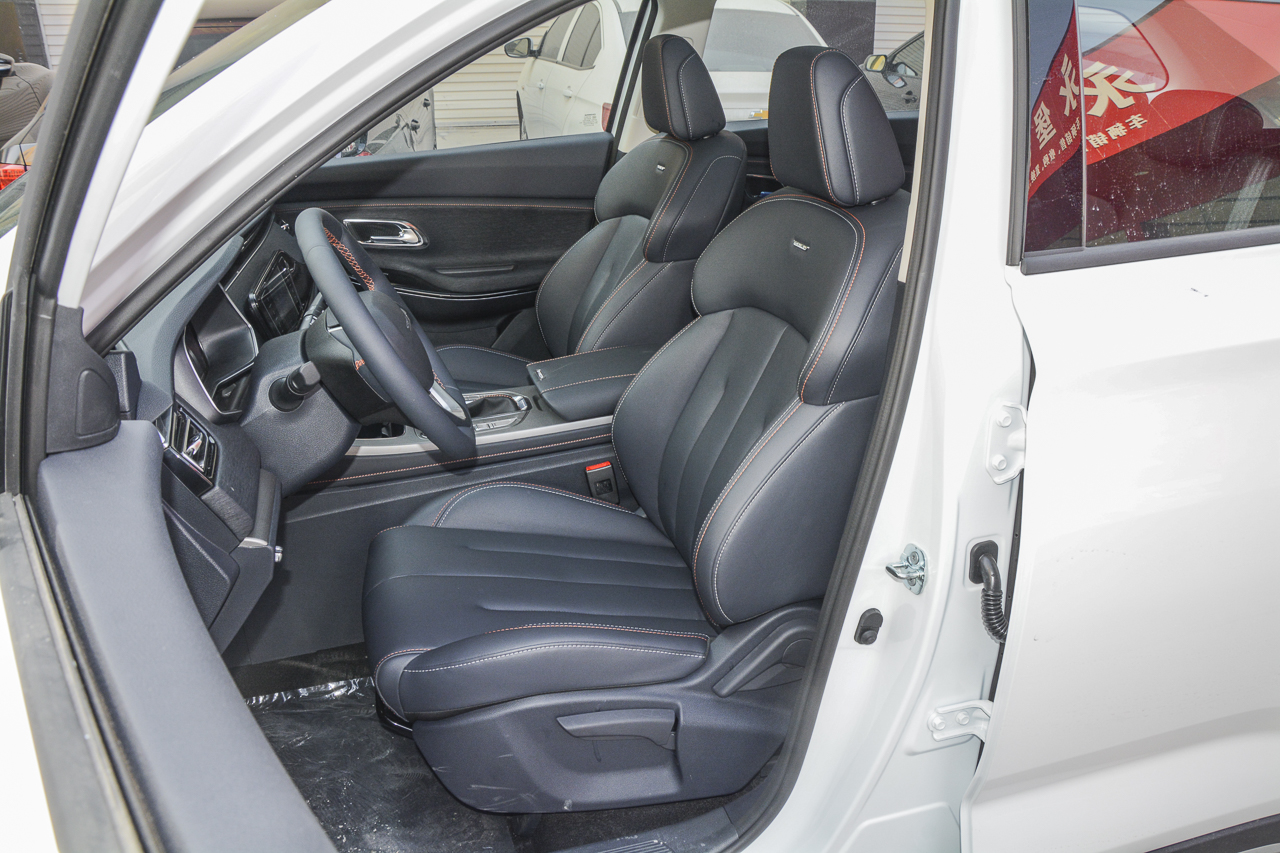  2020款长安欧尚X7自动豪华型