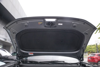 2025款方程豹钛7 四驱基本型