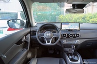 2025款奇骏荣誉2.0L 两驱领先版