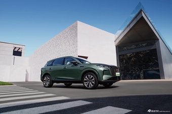 2025款红旗HS6 PHEV官图