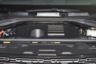 2026款揽胜 3.0 L6 400PS HSE长轴版