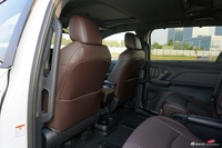 2026款格瑞维亚 2.5L混动 尊贵PLUS四驱版