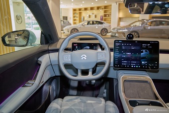 2025款蔚来ET5T 75kWh Touring