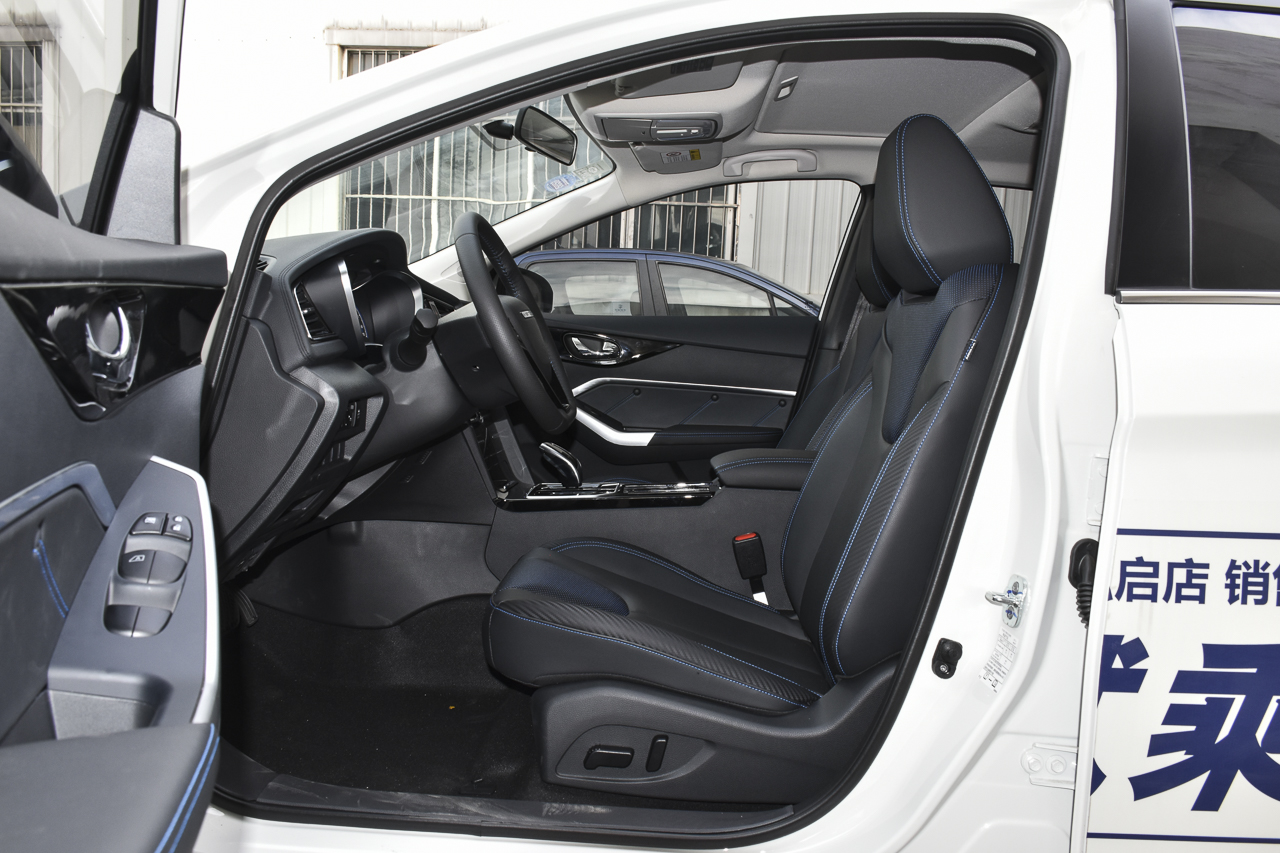 2019款启辰D60 EV高续航尊享版